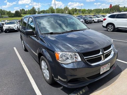 Used 2014 Dodge Grand Caravan SE w/ Quick Order Package 29E SE FWD image 4