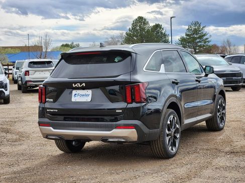 New 2026 Kia Sorento EX AWD/4WD image 3
