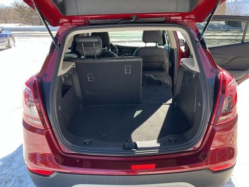 Used 2022 Buick Encore Preferred w/ Safety Package image 35