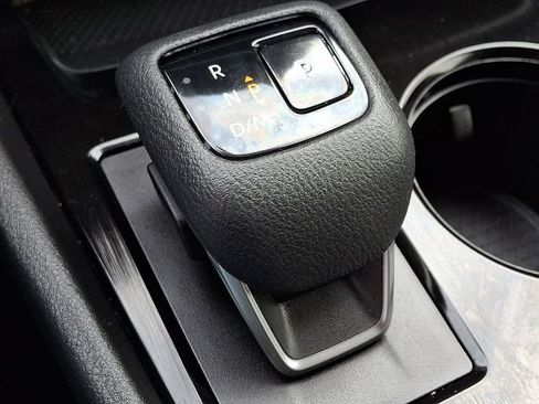 Used 2021 Nissan Rogue S image 16