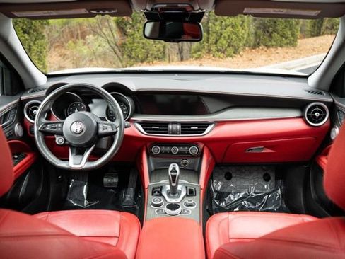 Used 2021 Alfa Romeo Stelvio Ti w/ Premium Package image 15