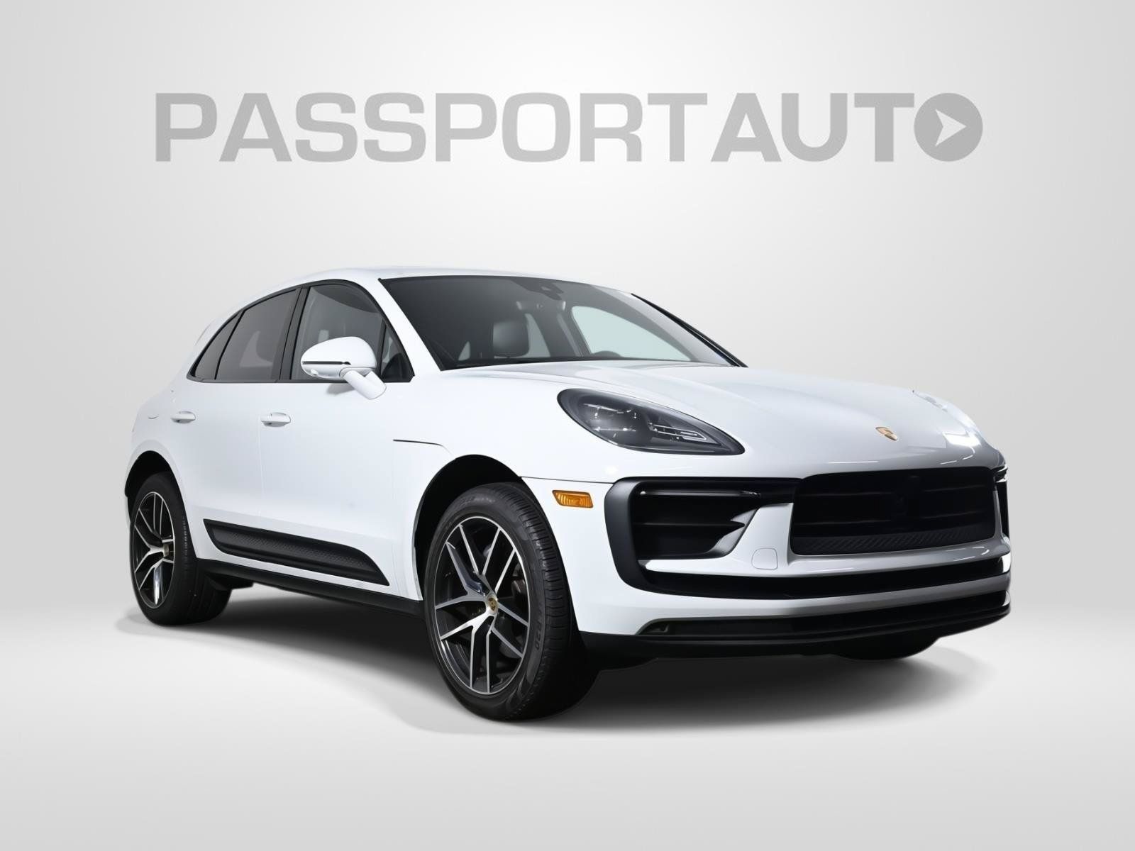 Used 2024 Porsche Macan Turbo AWD/4WD image 3
