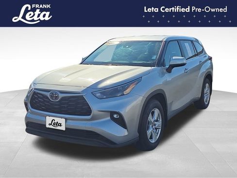 Used 2024 Toyota Highlander LE image 1