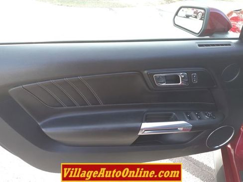 Used 2016 Ford Mustang Premium image 21