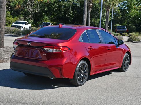 Certified 2024 Toyota Corolla LE image 3
