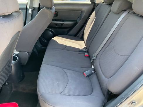 Used 2013 Kia Soul FWD image 15