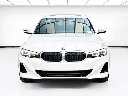 Used 2023 BMW 330i Sedan w/ Convenience Package image 2