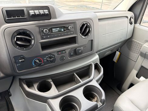 New 2026 Ford E-450 and Econoline 450 Super Duty w/ Driver's Safety Package RWD image 18