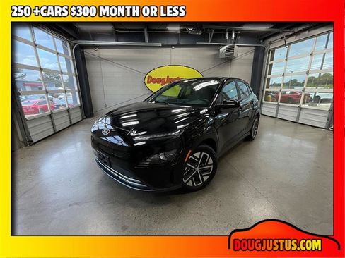Used 2023 Hyundai Kona SEL FWD image 1