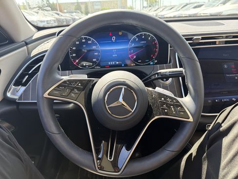 Certified 2025 Mercedes-Benz E 450 4MATIC Sedan image 17
