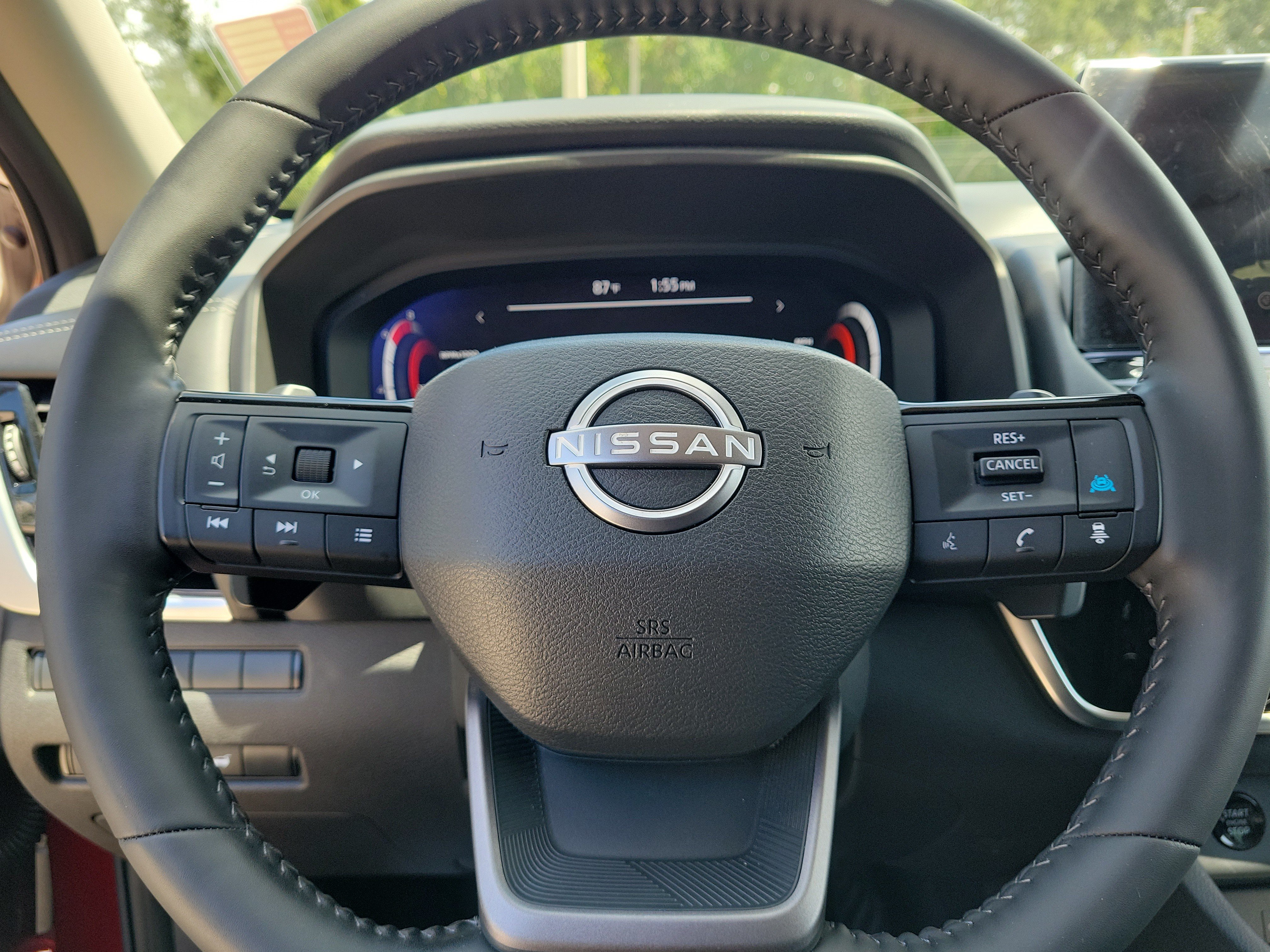 Certified 2025 Nissan Rogue SL FWD image 22