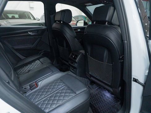 Used 2020 Audi SQ5 Premium Plus w/ Premium Plus Package AWD/4WD image 32
