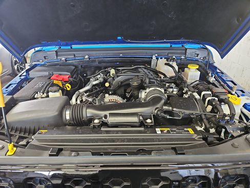 Used 2023 Jeep Gladiator Willys image 29