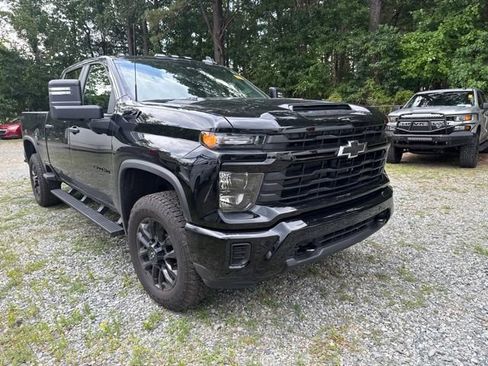 Used 2026 Chevrolet Silverado 2500 Custom w/ Custom Value Package AWD/4WD image 11