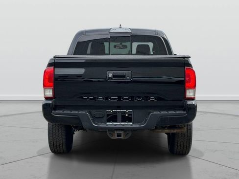 Used 2017 Toyota Tacoma TRD Sport w/ Tow Package (A/T) AWD/4WD image 7