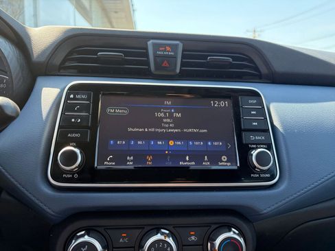 Used 2025 Nissan Versa SV FWD image 20