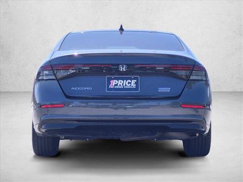 Used 2023 Honda Accord Touring image 7