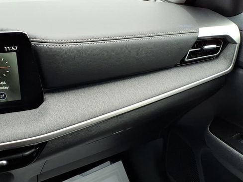 Used 2025 Nissan Kicks SV FWD image 23