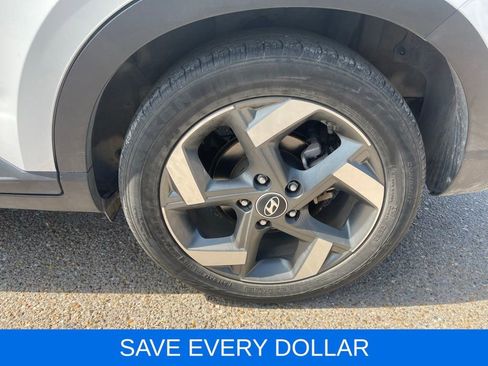 Used 2021 Hyundai Venue SEL w/ Premium Package FWD image 24