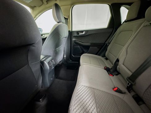 Used 2020 Ford Escape SE image 24