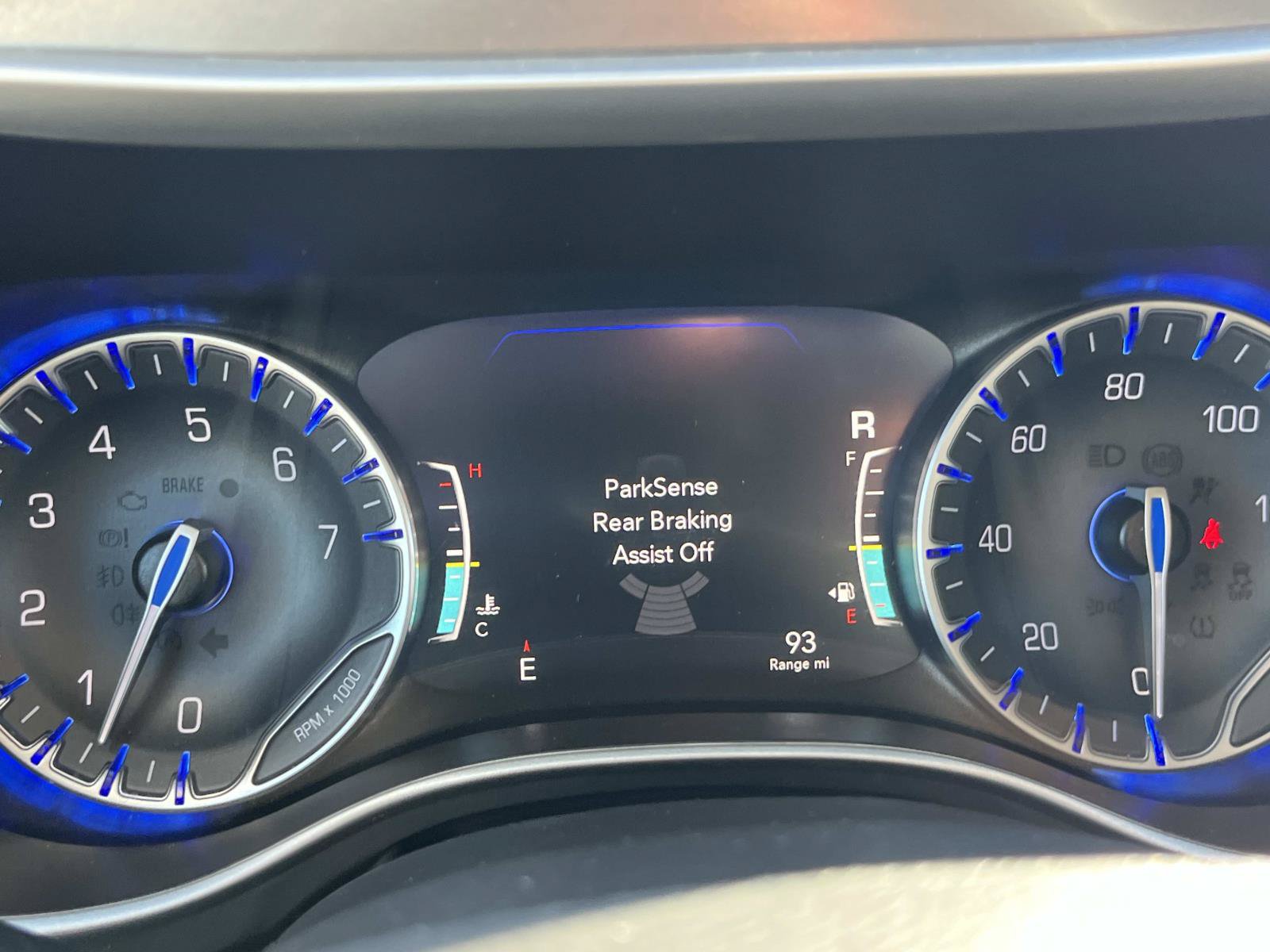 Used 2024 Chrysler Pacifica Touring-L FWD image 39