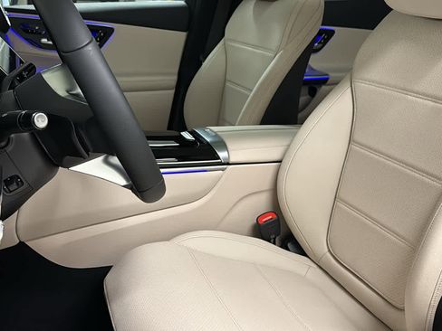 New 2026 Mercedes-Benz GLC 300 4MATIC image 23