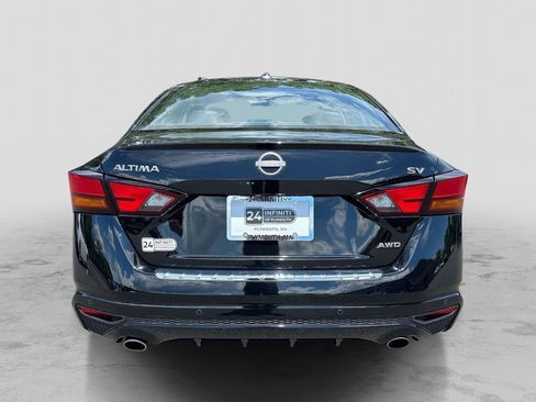 Used 2023 Nissan Altima 2.5 SV w/ SV Premium Package AWD/4WD image 4