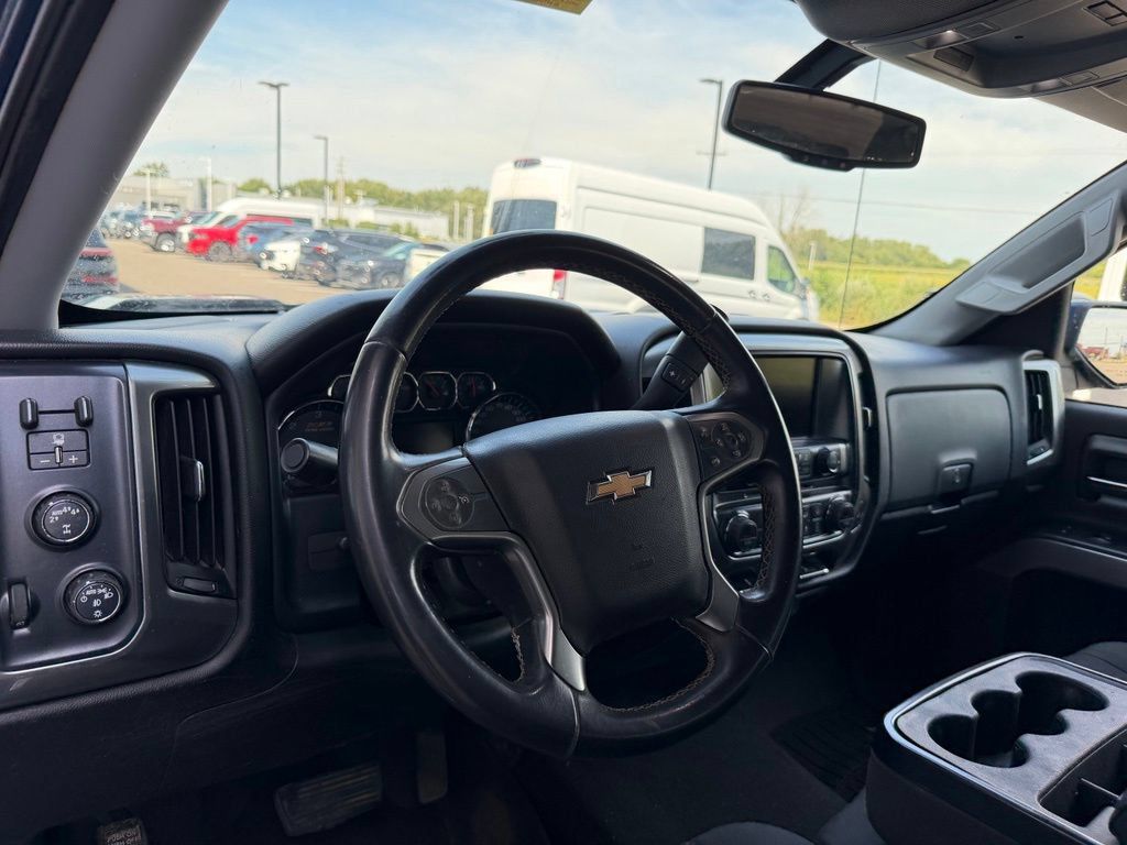Used 2018 Chevrolet Silverado 1500 LT w/ All Star Edition AWD/4WD image 13