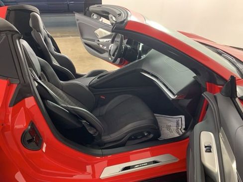 Used 2025 Chevrolet Corvette Z06 image 30