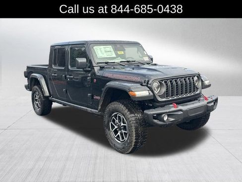 New 2026 Jeep Gladiator Rubicon w/ Technology Group AWD/4WD image 3