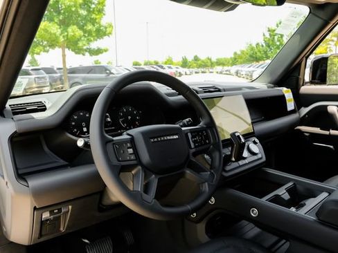 New 2026 Land Rover Defender 110 X-Dynamic SE AWD/4WD image 3