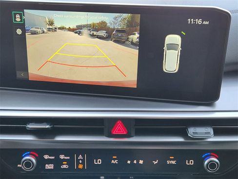 New 2025 Kia Sorento S image 13