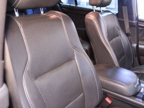 Used 2019 Ford Taurus Limited image 10