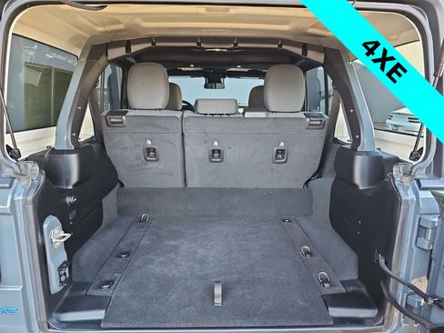 Used 2024 Jeep Wrangler Willys image 23