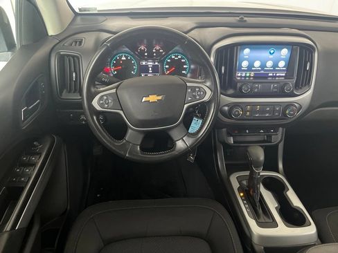 Used 2022 Chevrolet Colorado LT AWD/4WD image 32