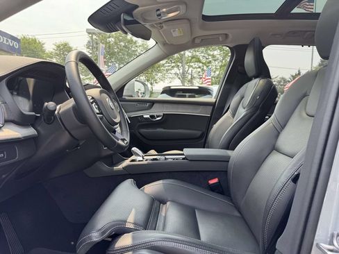 Certified 2026 Volvo XC90 B6 Ultra w/ Protection Package AWD/4WD image 17
