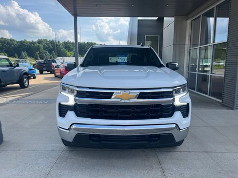 Used 2022 Chevrolet Silverado 1500 LT AWD/4WD image 10