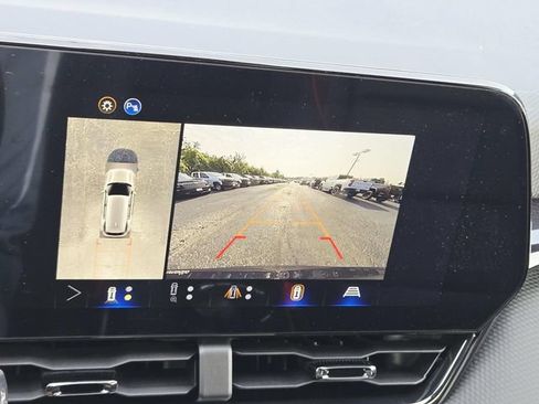 New 2026 Chevrolet Equinox RS w/ Convenience Package III AWD/4WD image 22