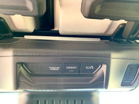 Used 2024 Jeep Gladiator Sport AWD/4WD image 39