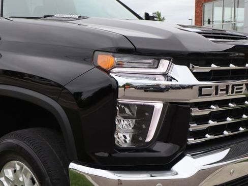 Used 2023 Chevrolet Silverado 2500 LTZ w/ LTZ Convenience Package AWD/4WD image 5