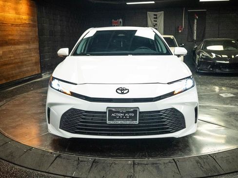 Used 2026 Toyota Camry LE FWD image 4