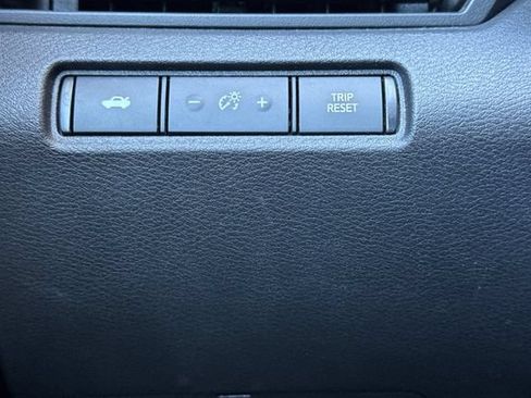 Used 2024 Nissan Altima 2.5 SR FWD image 41