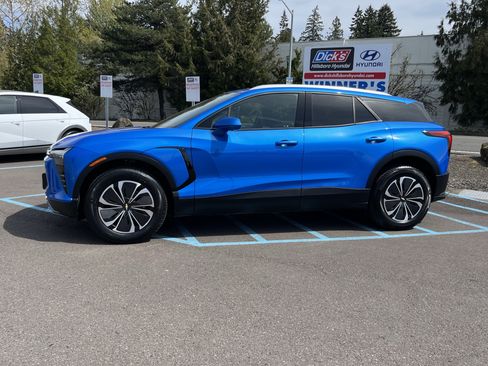 Used 2024 Chevrolet Blazer EV LT AWD/4WD image 2