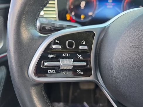 Used 2022 Mercedes-Benz GLE 450 4MATIC w/ AMG Line Exterior image 21