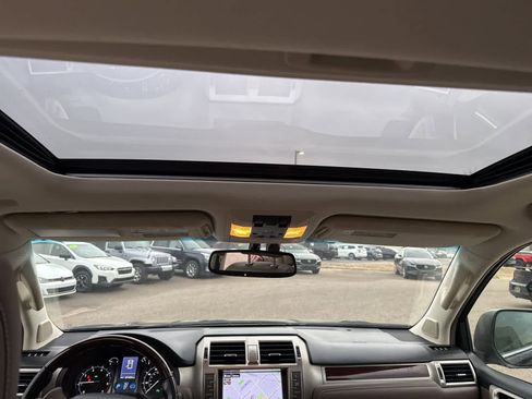 Used 2019 Lexus GX 460 Premium image 17