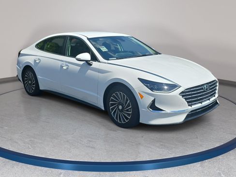 Used 2023 Hyundai Sonata SEL w/ Cargo Package FWD image 3