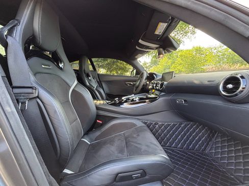 Used 2018 Mercedes-Benz AMG GT R image 23