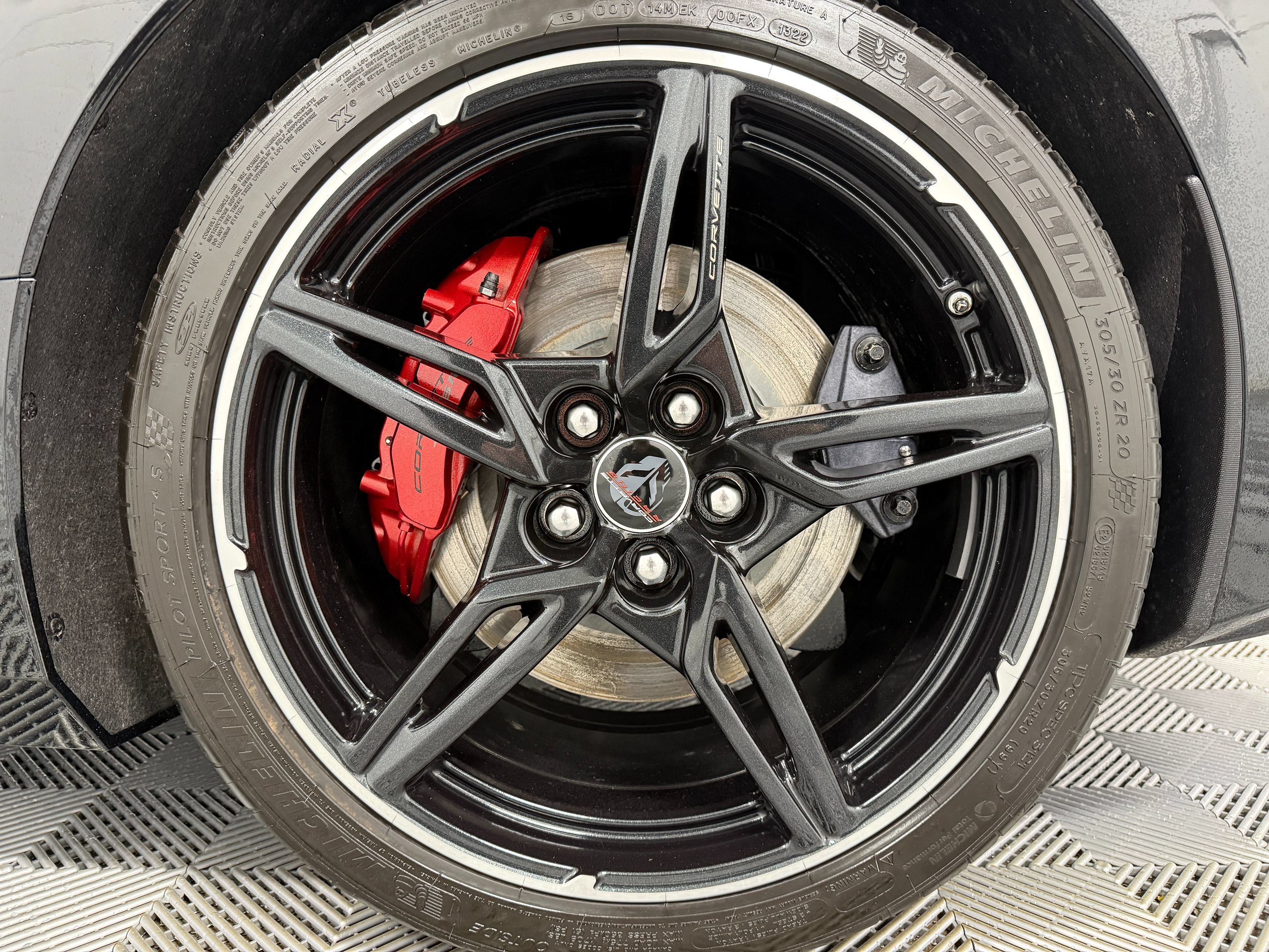 Used 2022 Chevrolet Corvette Stingray Premium Conv w/ Z51 Performance Package RWD image 38