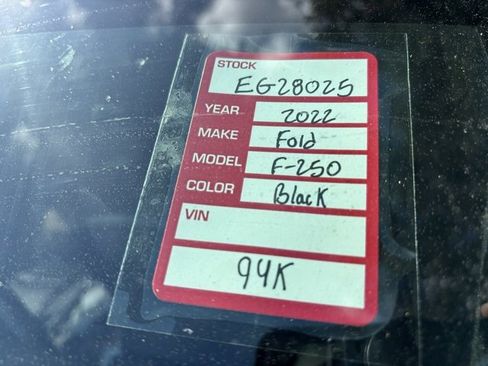 Used 2022 Ford F250 Lariat w/ Black Appearance Package image 5