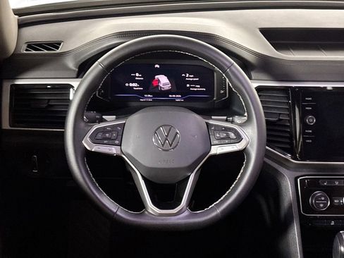 Certified 2023 Volkswagen Atlas SE w/ Panoramic Sunroof Package AWD/4WD image 13